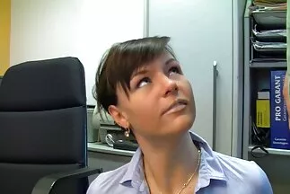Lễ tân khiêu dâm se x nhat ban tại bác sĩ phụ khoa.