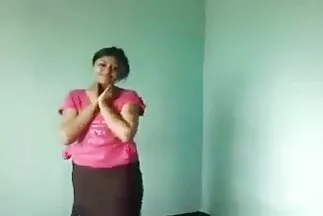 Đưa một người bạn se x nhật bản đi bơi.