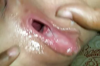 Cơ thể đẫm phim se x nhật bản mồ hôi của Monica.