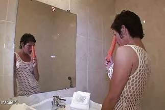 Địt một con đĩ trẻ. se x nhat co phu de