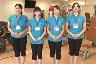 Người phụ nữ tóc nâu duyên dáng Shay Lauren đang tìm sẽ x nhat ban kiếm một dấu chấm G.